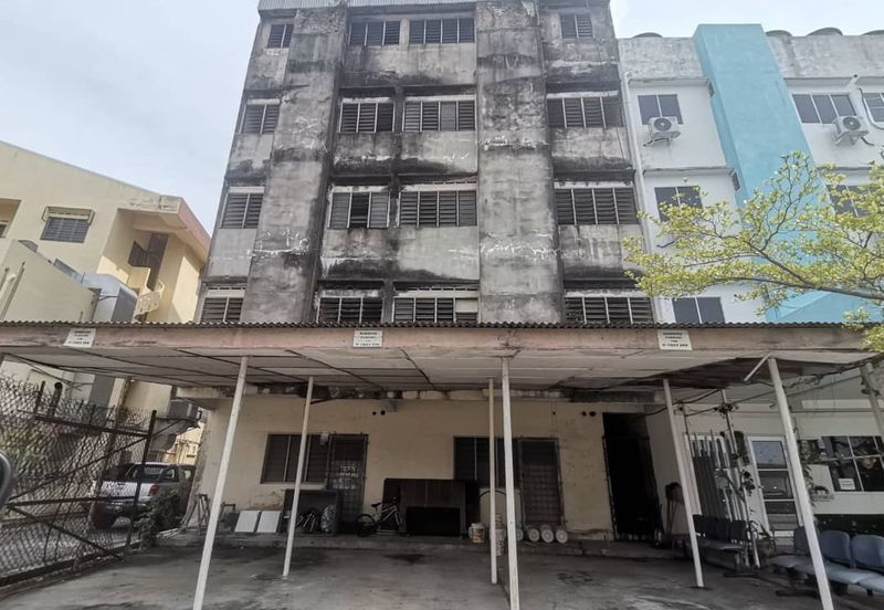 Melaka Town Kampung Lapan Freehold 5 Storey Endlot Shop for Sale