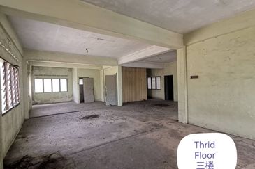 Melaka Town Kampung Lapan Freehold 5 Storey Endlot Shop for Sale