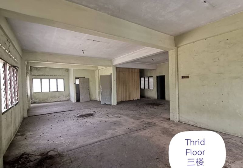 Melaka Town Kampung Lapan Freehold 5 Storey Endlot Shop for Sale