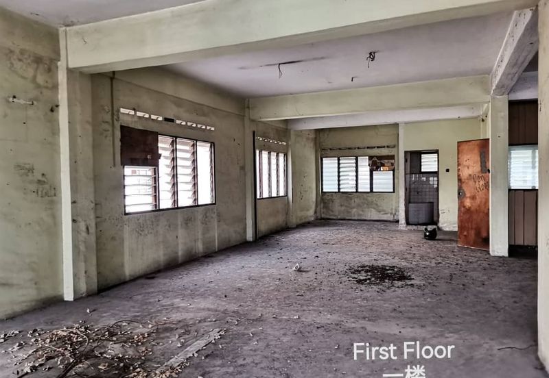 Melaka Town Kampung Lapan Freehold 5 Storey Endlot Shop for Sale