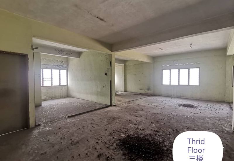 Melaka Town Kampung Lapan Freehold 5 Storey Endlot Shop for Sale