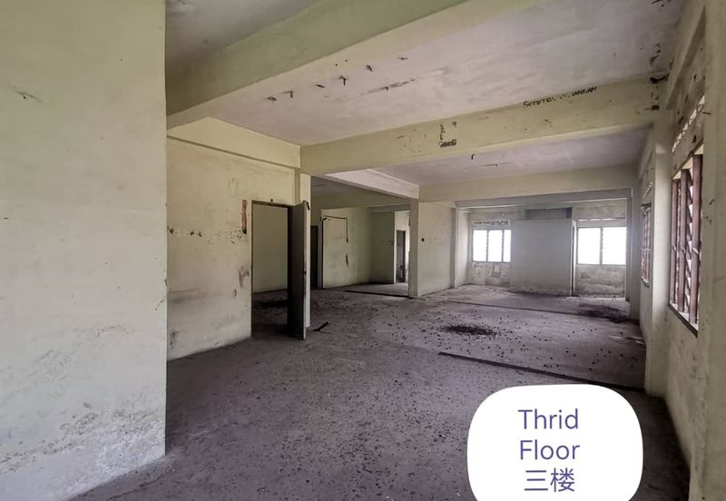 Melaka Town Kampung Lapan Freehold 5 Storey Endlot Shop for Sale