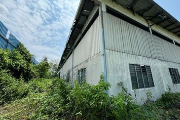 Kawasan Perindustrian Alor Gajah Warehouse Factory for Sale 