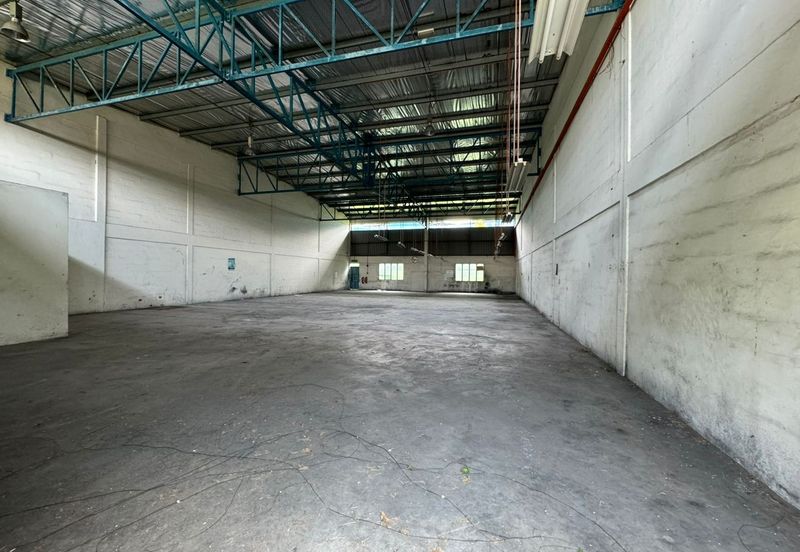 Kawasan Perindustrian Alor Gajah Warehouse Factory for Sale 