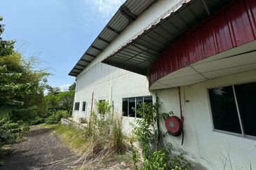 Kawasan Perindustrian Alor Gajah Warehouse Factory for Sale 