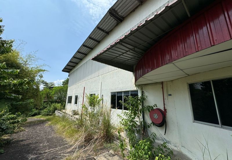 Kawasan Perindustrian Alor Gajah Warehouse Factory for Sale 