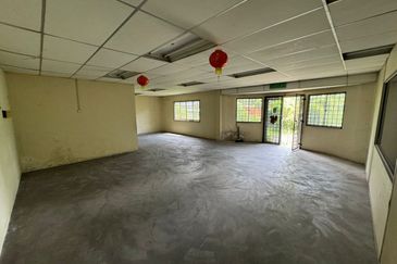 Kawasan Perindustrian Alor Gajah Warehouse Factory for Sale 