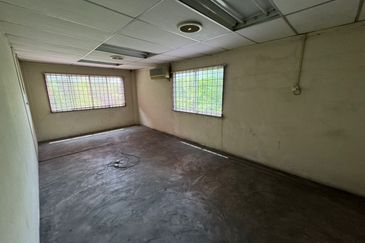 Kawasan Perindustrian Alor Gajah Warehouse Factory for Sale 