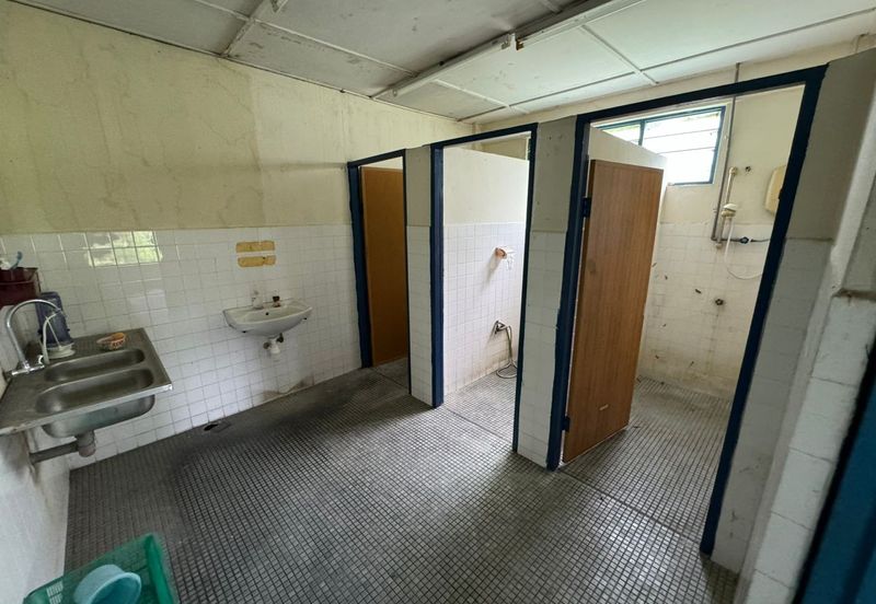 Kawasan Perindustrian Alor Gajah Warehouse Factory for Sale 