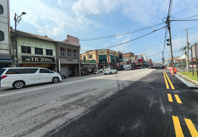 4 Storey Commercial Building To Let, Jalan Besar, Tampin