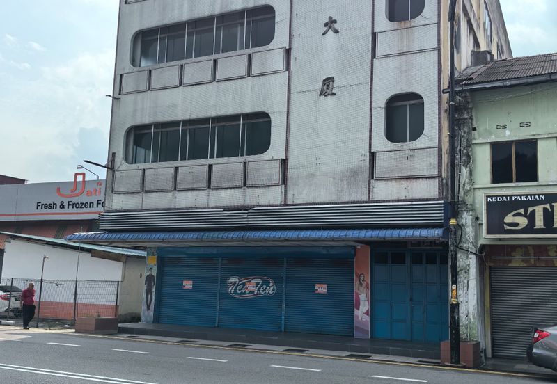 4 Storey Commercial Building To Let, Jalan Besar, Tampin