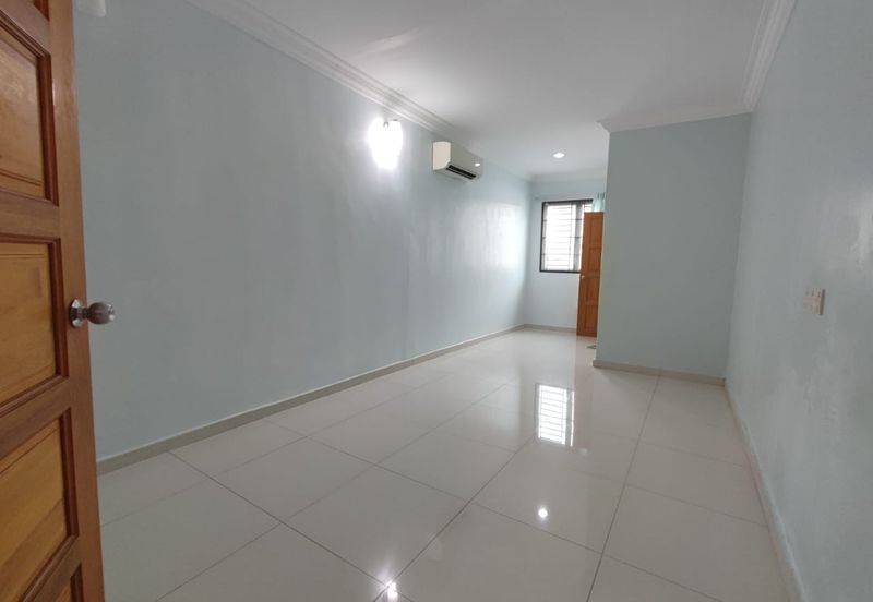 Single-storey semi-d in Taman Seaview, Ujong Pasir in Melaka for sale