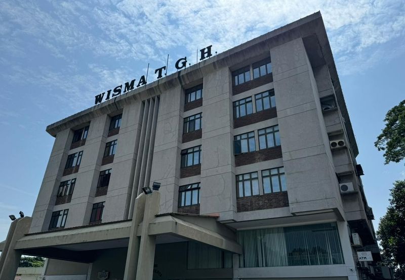 Commercial Spaces beside Jalan Taming Sari Melaka Tengah for rent  