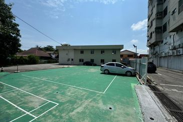 Commercial Spaces beside Jalan Taming Sari Melaka Tengah for rent  