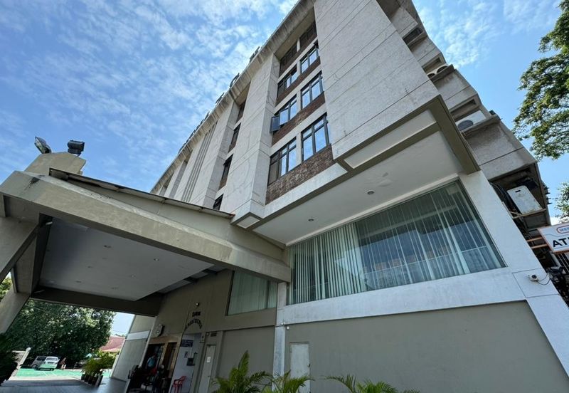 Commercial Spaces beside Jalan Taming Sari Melaka Tengah for rent  