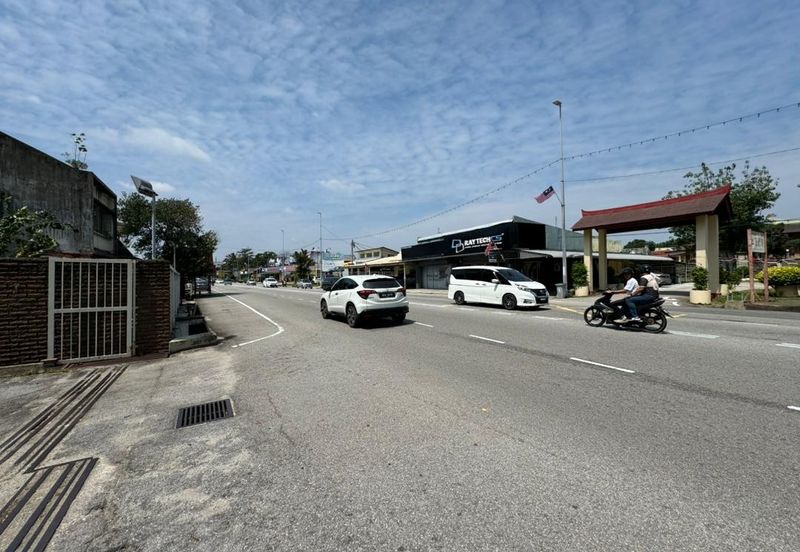 Commercial Spaces beside Jalan Taming Sari Melaka Tengah for rent  