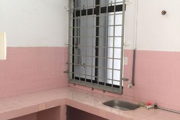 Single Storey Terrace In Taman Kota Laksamana, Melaka town for sale 