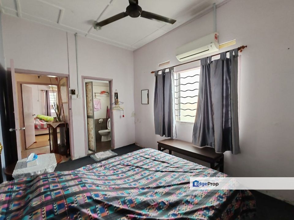 Freehold Bungalow Fully furnished at Jalan Johor, Semabok for sale , Melaka, Ujong Pasir