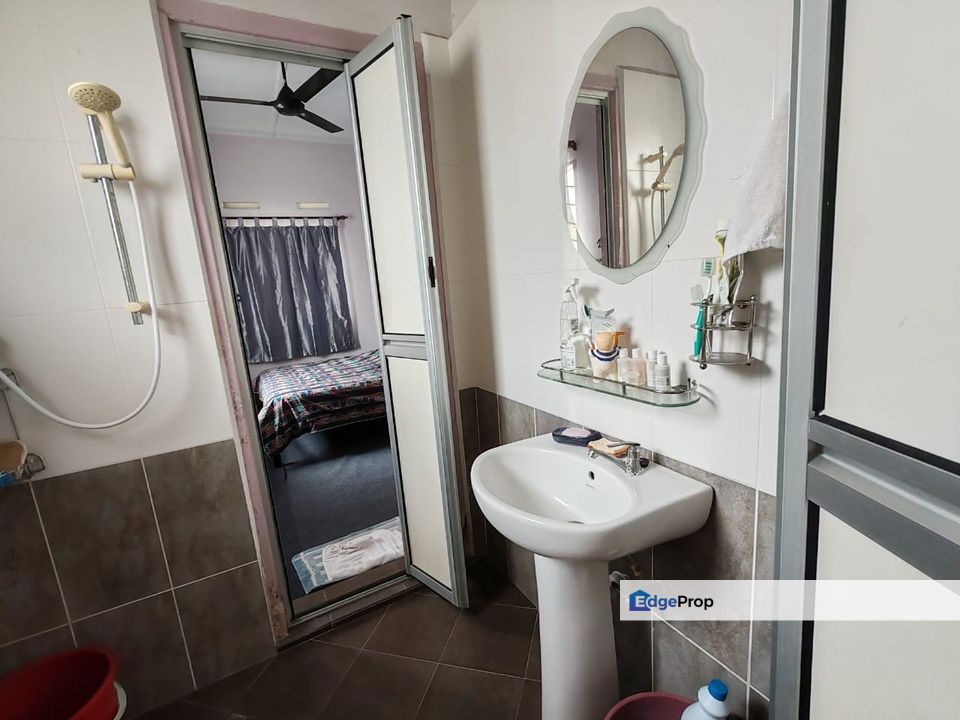 Freehold Bungalow Fully furnished at Jalan Johor, Semabok for sale , Melaka, Ujong Pasir