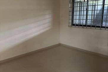 Permatang Pasir Permai Townhouse Ground Floor with Land For Sale
