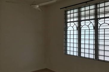 Permatang Pasir Permai Townhouse Ground Floor with Land For Sale