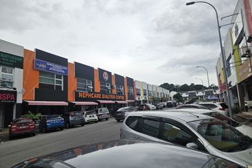  Cheng Commercial Hub Ground Floor For Rent Bare Unit Near Cheng Lotus