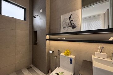 Batu Berendam New Project Double Storey Terrace Freehold Gated and Guarded