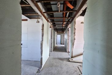 Multi Purpose Commercial 8 Level Building For Rent in Melaka Town