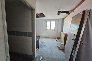 Multi Purpose Commercial 8 Level Building For Rent in Melaka Town