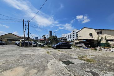 Multi Purpose Commercial 8 Level Building For Rent in Melaka Town