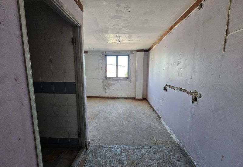 Multi Purpose Commercial 8 Level Building For Rent in Melaka Town