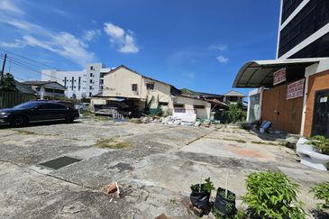 Multi Purpose Commercial 8 Level Building For Rent in Melaka Town