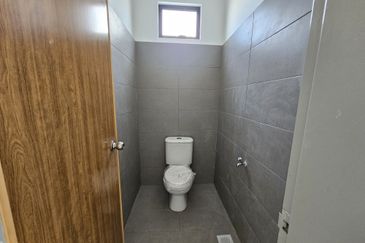 Botani Parkland Jasin Mainroad Side By Side Shop Ready for Franchise