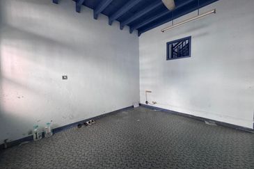 Jalan Chan Koon Cheng, Bandar Hilir 2 Storey Shop for Rent 