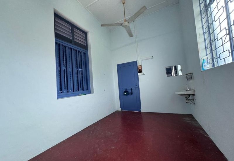 Jalan Chan Koon Cheng, Bandar Hilir 2 Storey Shop for Rent 