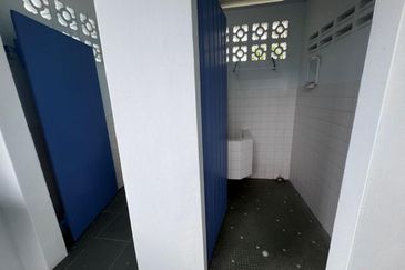 Jalan Chan Koon Cheng, Bandar Hilir 2 Storey Shop for Rent 