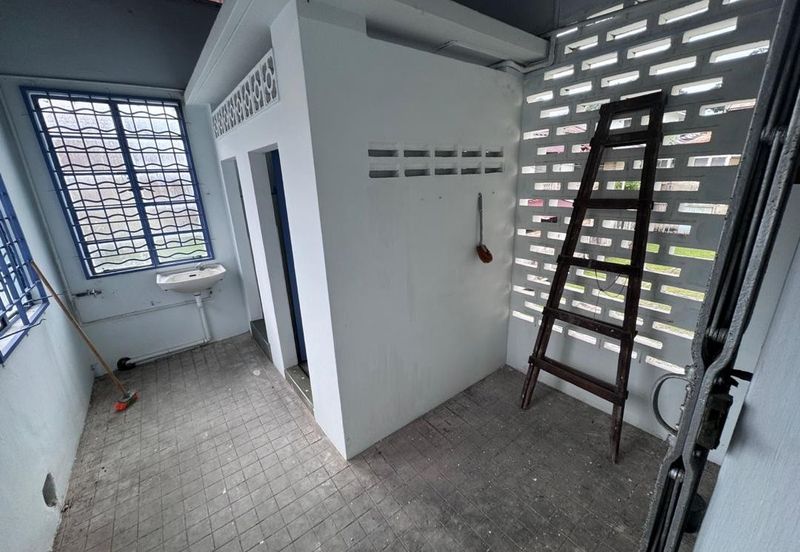 Jalan Chan Koon Cheng, Bandar Hilir 2 Storey Shop for Rent 