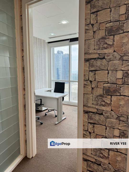 KLCC Office Binjai 8 Premium Soho, Fully Fitted, 2 Rooms & Meeting Rooms, 8 Workstations with Pantry, MRT & LRT Ampang Park, Next to Jalan Tun Razak, Kuala Lumpur, KLCC