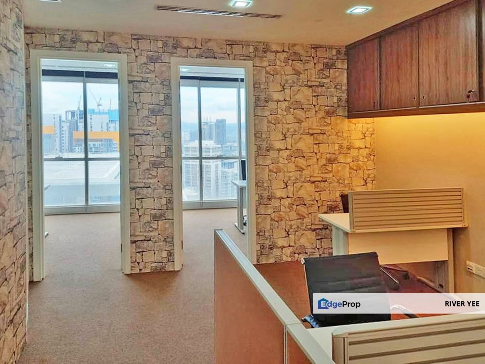 KLCC Office Binjai 8 Premium Soho, Fully Fitted, 2 Rooms & Meeting Rooms, 8 Workstations with Pantry, MRT & LRT Ampang Park, Next to Jalan Tun Razak, Kuala Lumpur, KLCC