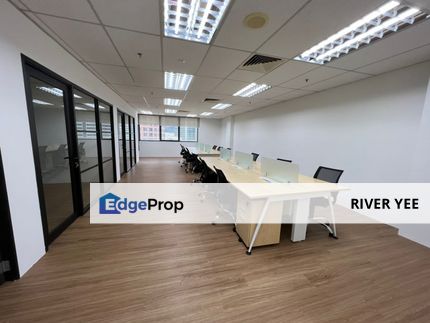Fully Fitted with 1795 sqft Wisma UOA Office 12 workstations Move in Condition, Kuala Lumpur, KLCC