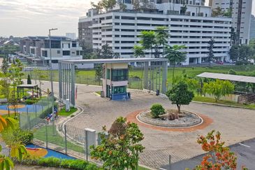 Putra Heights Marvelane Homes By The Lake 3 Storey Semi D Completed 40x80 & 40x90 