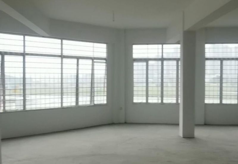 Bangi Avenue 3 Storey Corner Shoplot