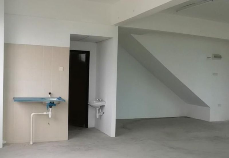 Bangi Avenue 3 Storey Corner Shoplot