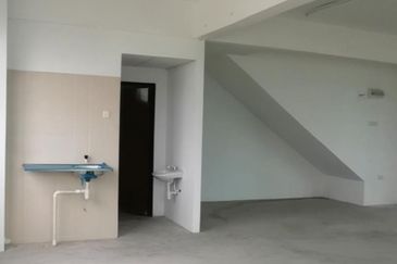 Bangi Avenue 3 Storey Corner Shoplot