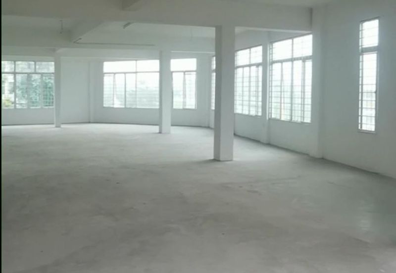 Bangi Avenue 3 Storey Corner Shoplot