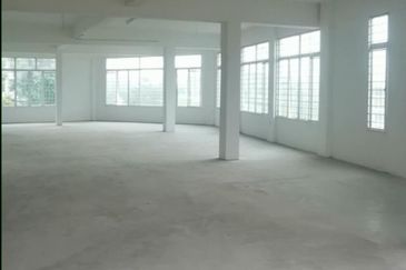 Bangi Avenue 3 Storey Corner Shoplot