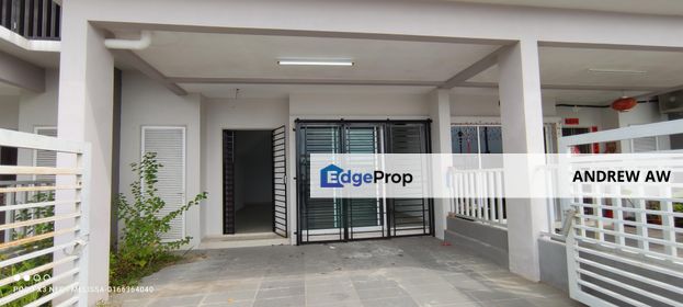 Nice Terrace House - Gated & Guarded Residential Area, Pahang, Bera
