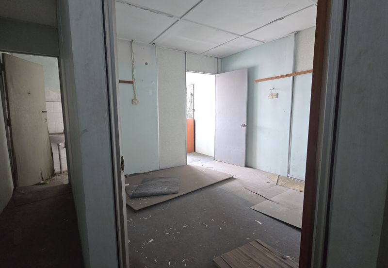 Multi-Level Commercial Shoplot in Kuantan 3 Storey Mezzanine plus Basement