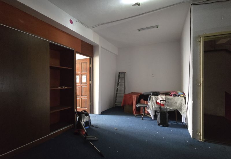 Multi-Level Commercial Shoplot in Kuantan 3 Storey Mezzanine plus Basement