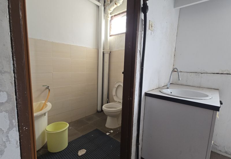 Multi-Level Commercial Shoplot in Kuantan 3 Storey Mezzanine plus Basement